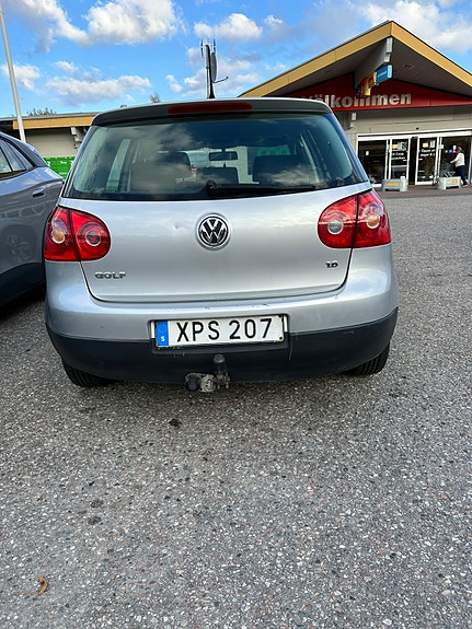 Volkswagen Golf V 5 of 10