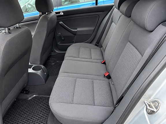 Volkswagen Golf V 8 of 10