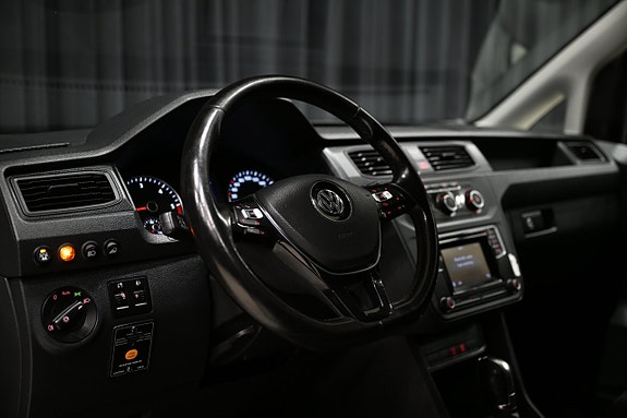 Volkswagen Caddy Maxi 21 of 30