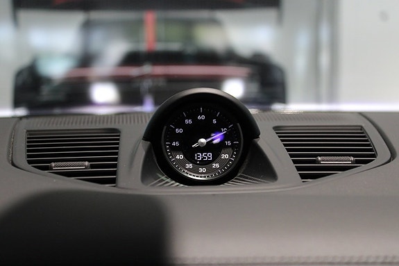 Porsche Panamera 4 18 of 20