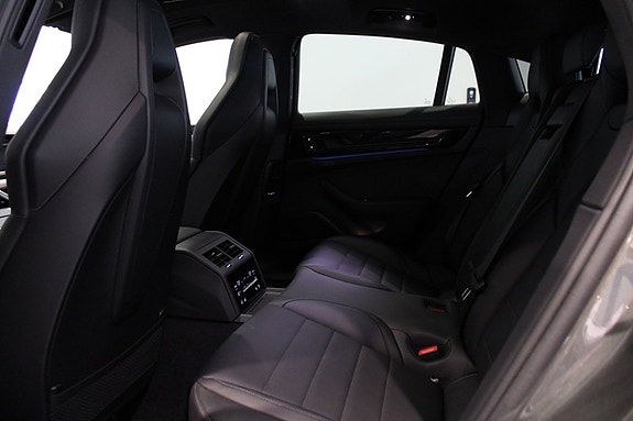 Porsche Panamera 4 19 of 20