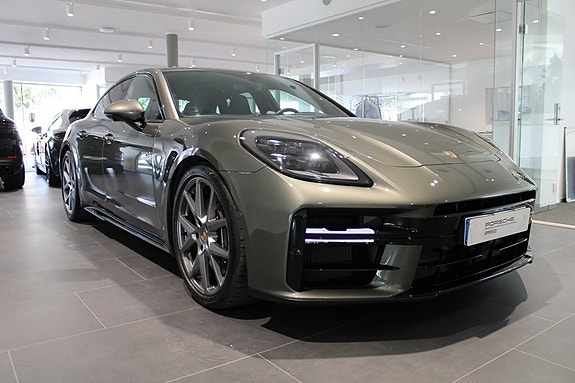 Porsche Panamera 4 6 of 20