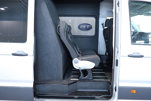 Volkswagen Crafter 9 of 16