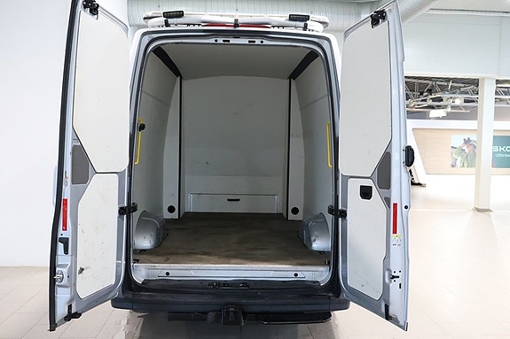 Volkswagen Crafter 16 of 16