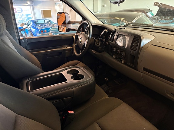 Chevrolet Silverado 1500 14 of 20