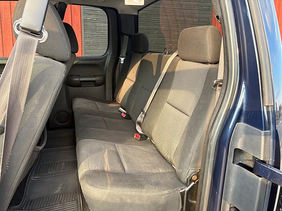 Chevrolet Silverado 1500 12 of 20