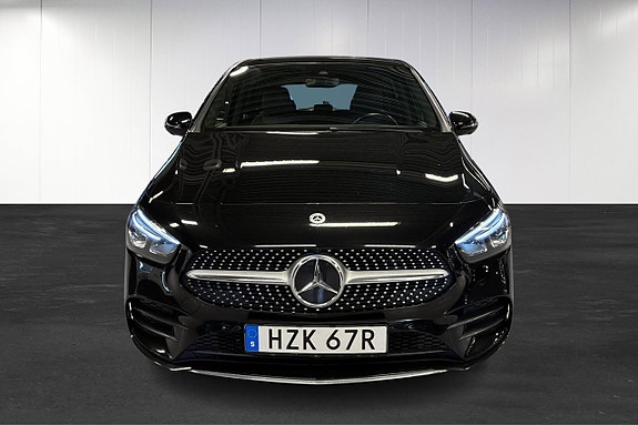 Mercedes-Benz B250 5 of 24