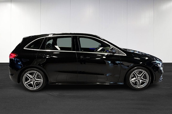 Mercedes-Benz B250 8 of 24