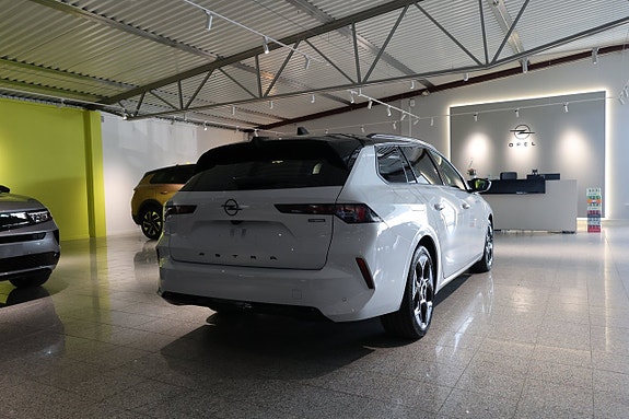 Opel Astra 30 of 30