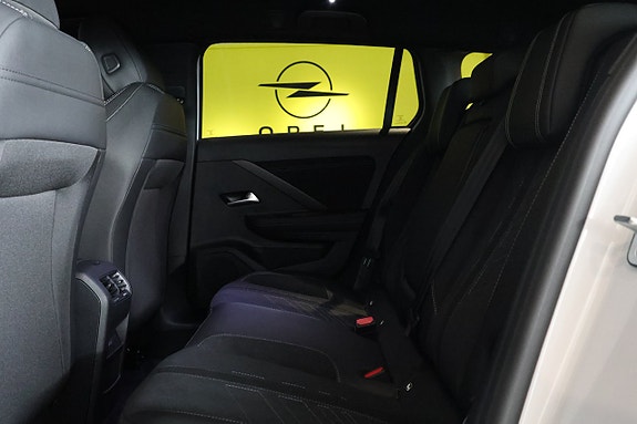 Opel Astra 17 of 30