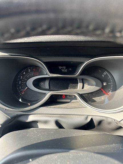 Renault Captur 3 of 11