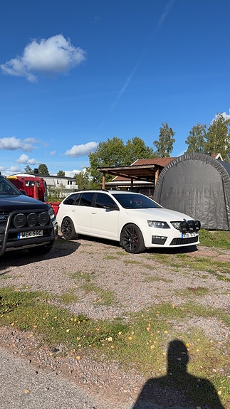 Skoda Octavia 2 of 2
