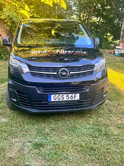 Opel Vivaro 4 of 8