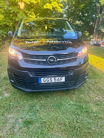 Opel Vivaro 8 of 8