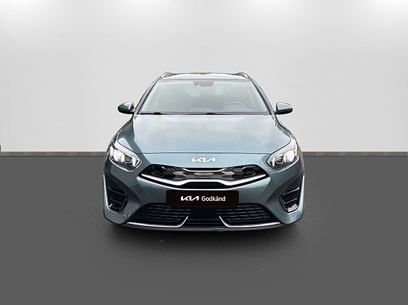Kia Ceed 2 of 18