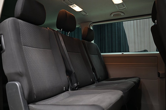 Volkswagen Caravelle 21 of 30