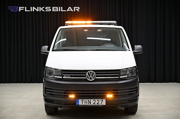Volkswagen Caravelle 11 of 30
