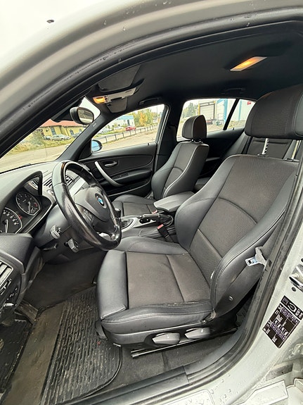 BMW 120i 8 of 9