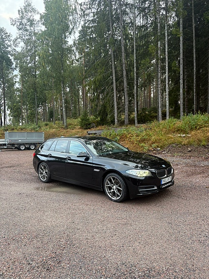 BMW 520d 4 of 14