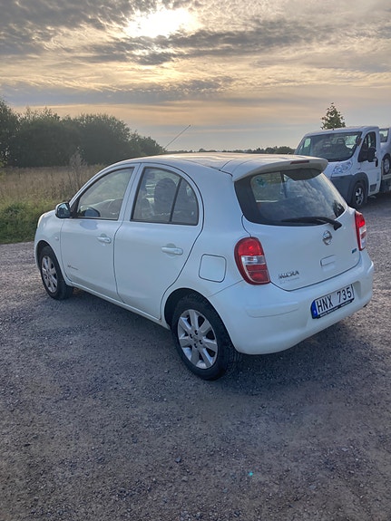 Nissan Micra 3 of 5