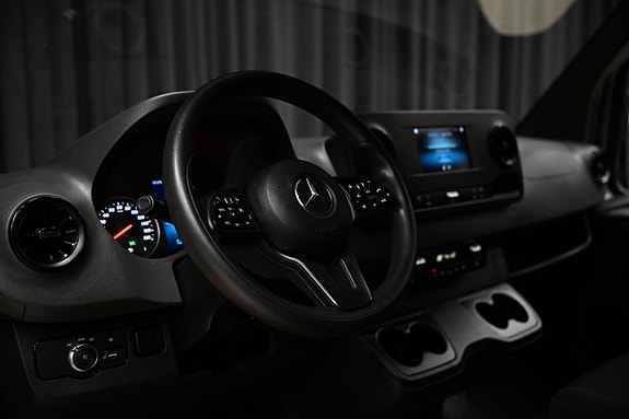 Mercedes-Benz Sprinter 317 14 of 29