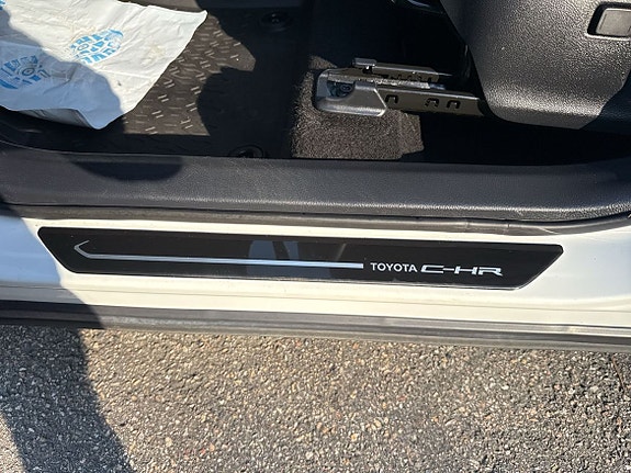 Toyota C-HR 21 of 25