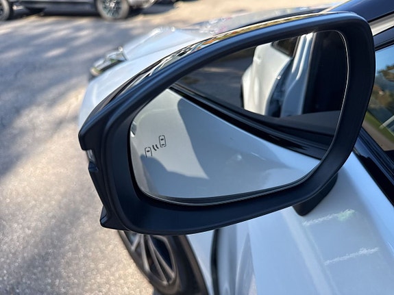 Toyota C-HR 22 of 25