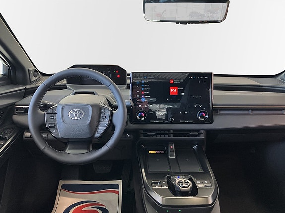 Toyota bZ4X 8 of 11