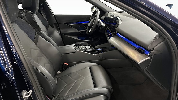 BMW 530e 3 of 13