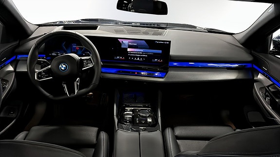 BMW 530e 4 of 13