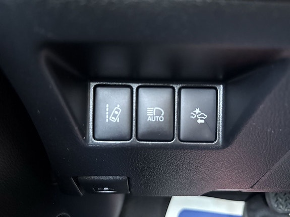 Toyota Yaris 20 of 20