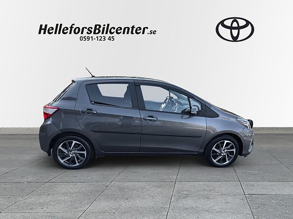 Toyota Yaris 17 of 20