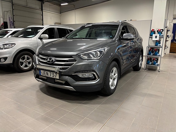 Hyundai Santa Fe 2 of 7