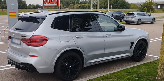 BMW X3 2 of 5