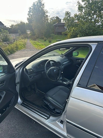 BMW 316i 5 of 7