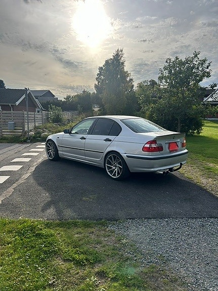 BMW 316i 3 of 7