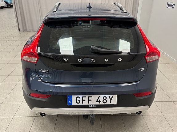Volvo V40 Cross Country 18 of 20