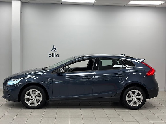 Volvo V40 Cross Country 2 of 20