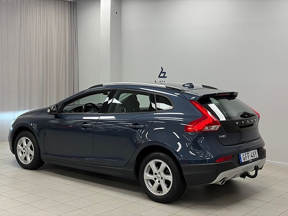 Volvo V40 Cross Country 3 of 20