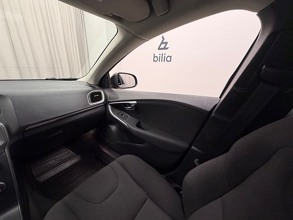 Volvo V40 Cross Country 20 of 20