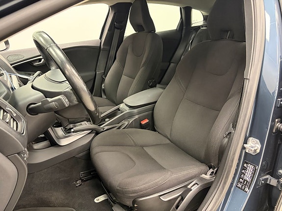 Volvo V40 Cross Country 7 of 20