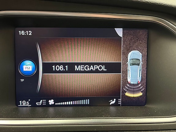 Volvo V40 Cross Country 11 of 20