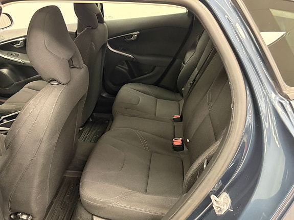 Volvo V40 Cross Country 16 of 20