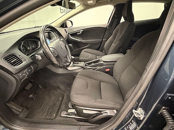 Volvo V40 Cross Country 6 of 20