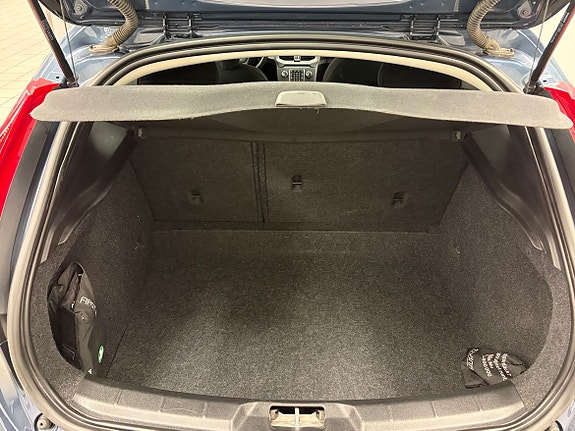Volvo V40 Cross Country 19 of 20