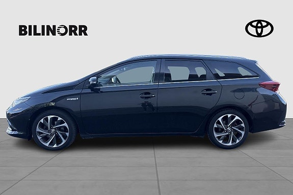 Toyota Auris 4 of 12