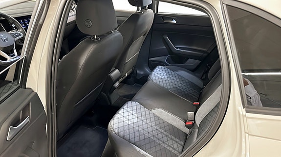 Volkswagen Taigo 11 of 12