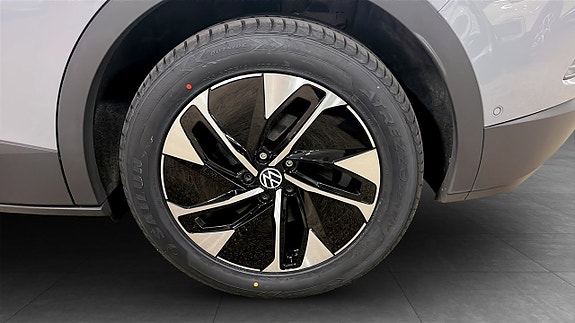 Volkswagen ID.4 6 of 13