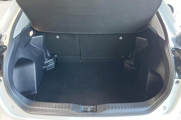 Toyota Yaris Cross 12 of 13
