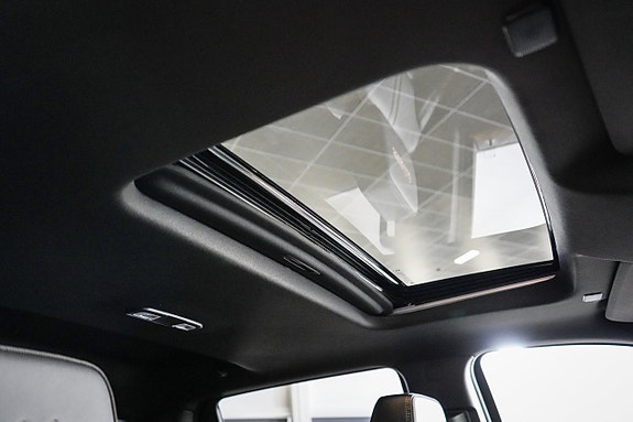 Chevrolet Silverado EV 25 of 30